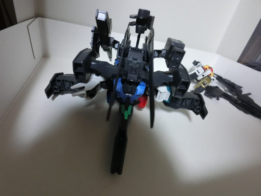 ウエポン追加版。なお、撮影ブース代わりに使ってる箱はメルクワンだが、小さいため、ふたが閉まらず