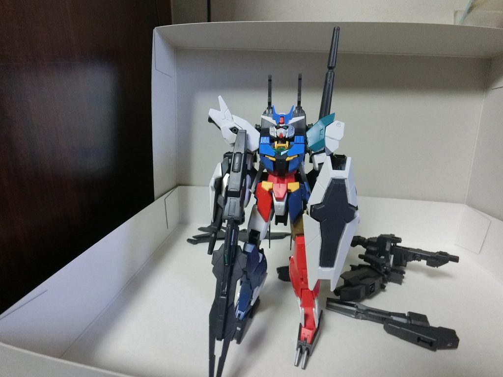 メイン画像にも使ってるビクトリープラネッツガンダム。装備は無加工なので…つくり自体がパ地組だが