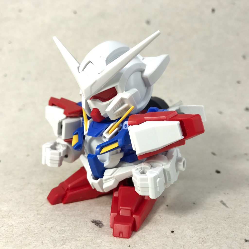 ここからは制作工程です。

塗装前はこんな感じ。
ネタの為だけに胴体の前半分がHGに。