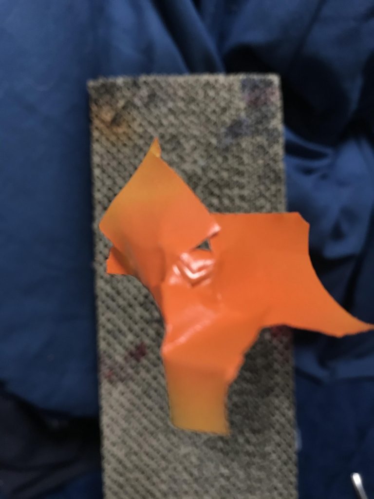 腰部V字マスキング