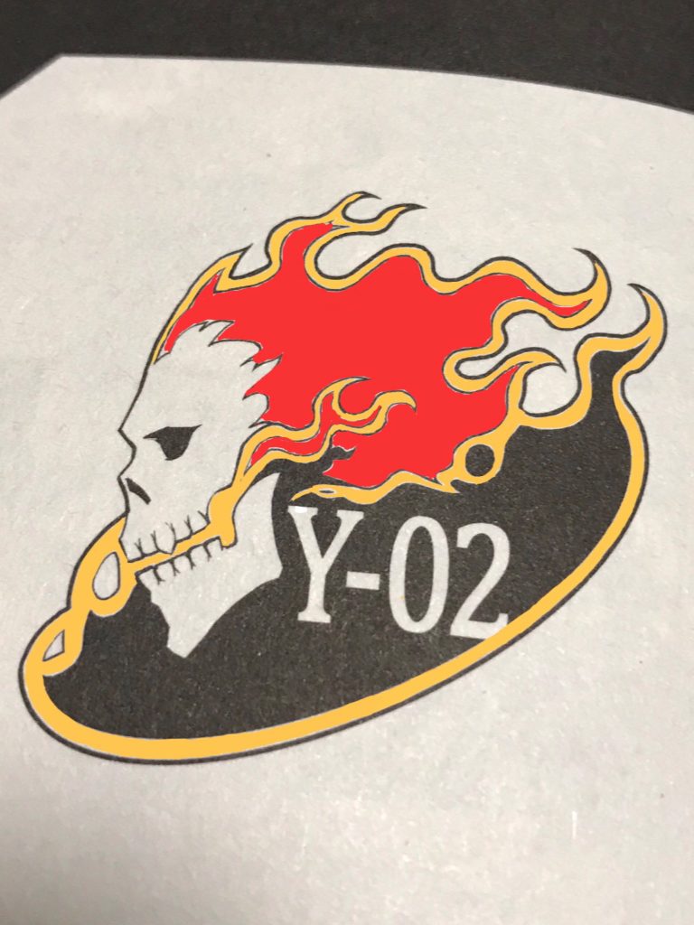 スマホアプリ LINEカメラで彩色。
きっともっといいやり方があるかもしれませんが、技術も金もない自分には最適な方法かと思います。