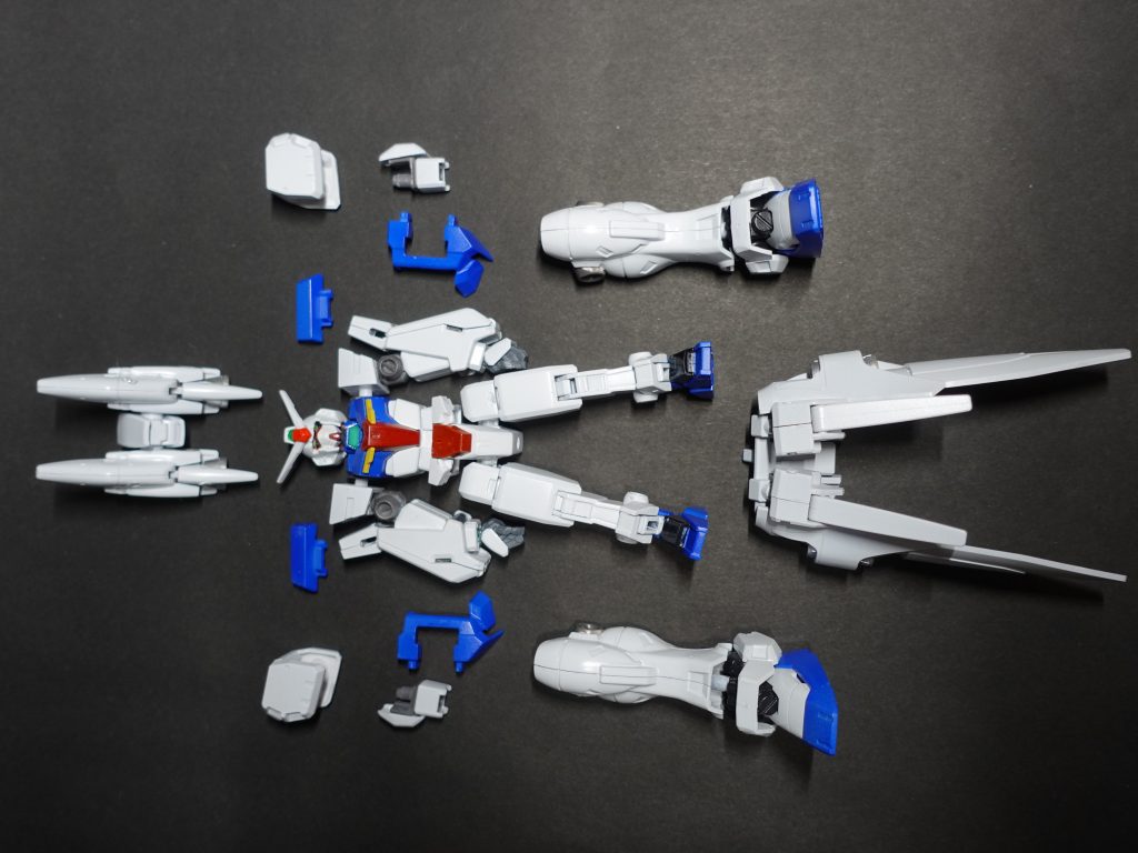 コアガンダム形態からステイメン形態になる前のパーツたち。