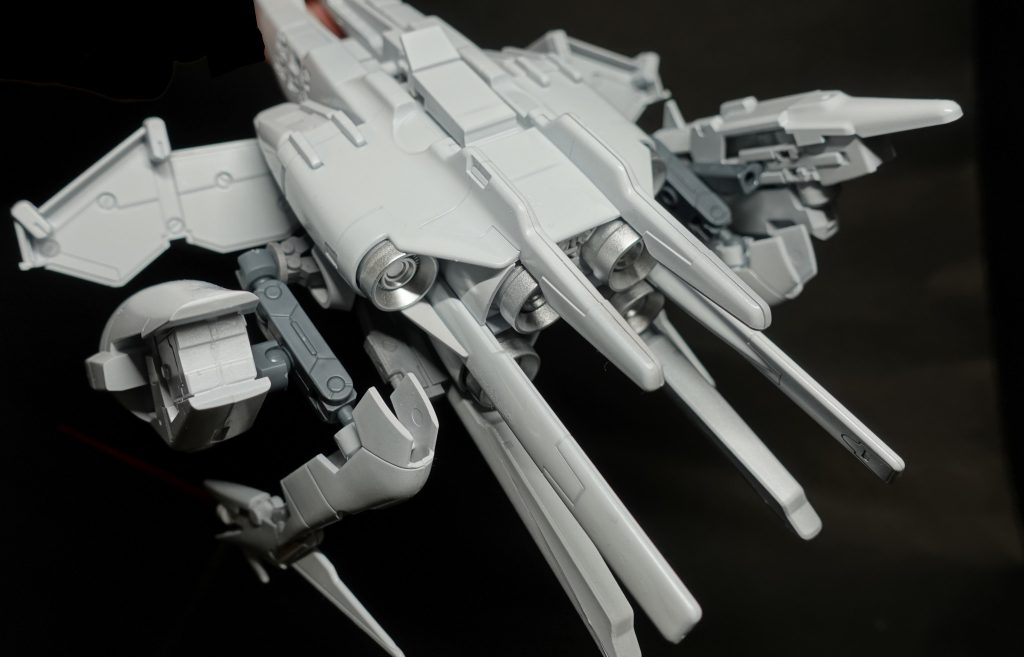デンドロビウム形態用の支援メカ。
ネオジム磁石をバックパックの左右に2か所ずつつけてなんとか固定。