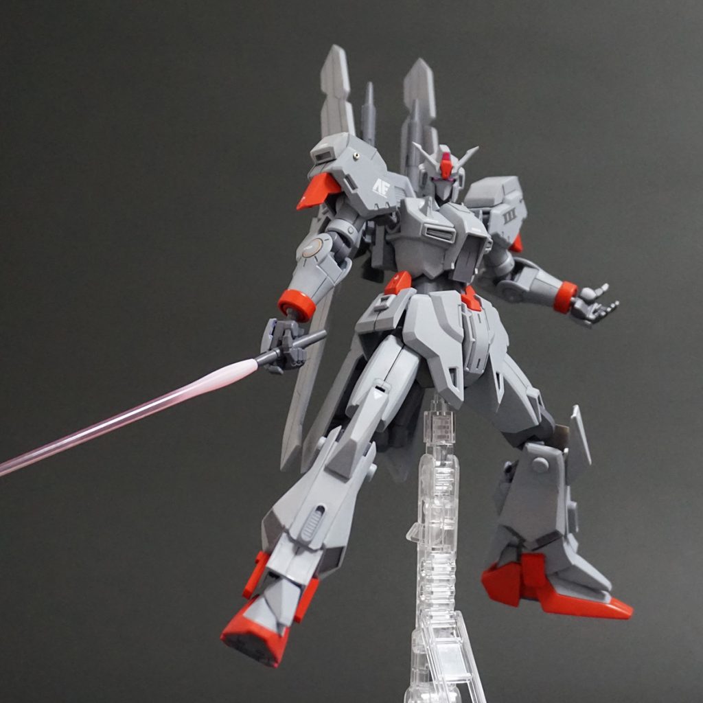 お約束のポーズにて