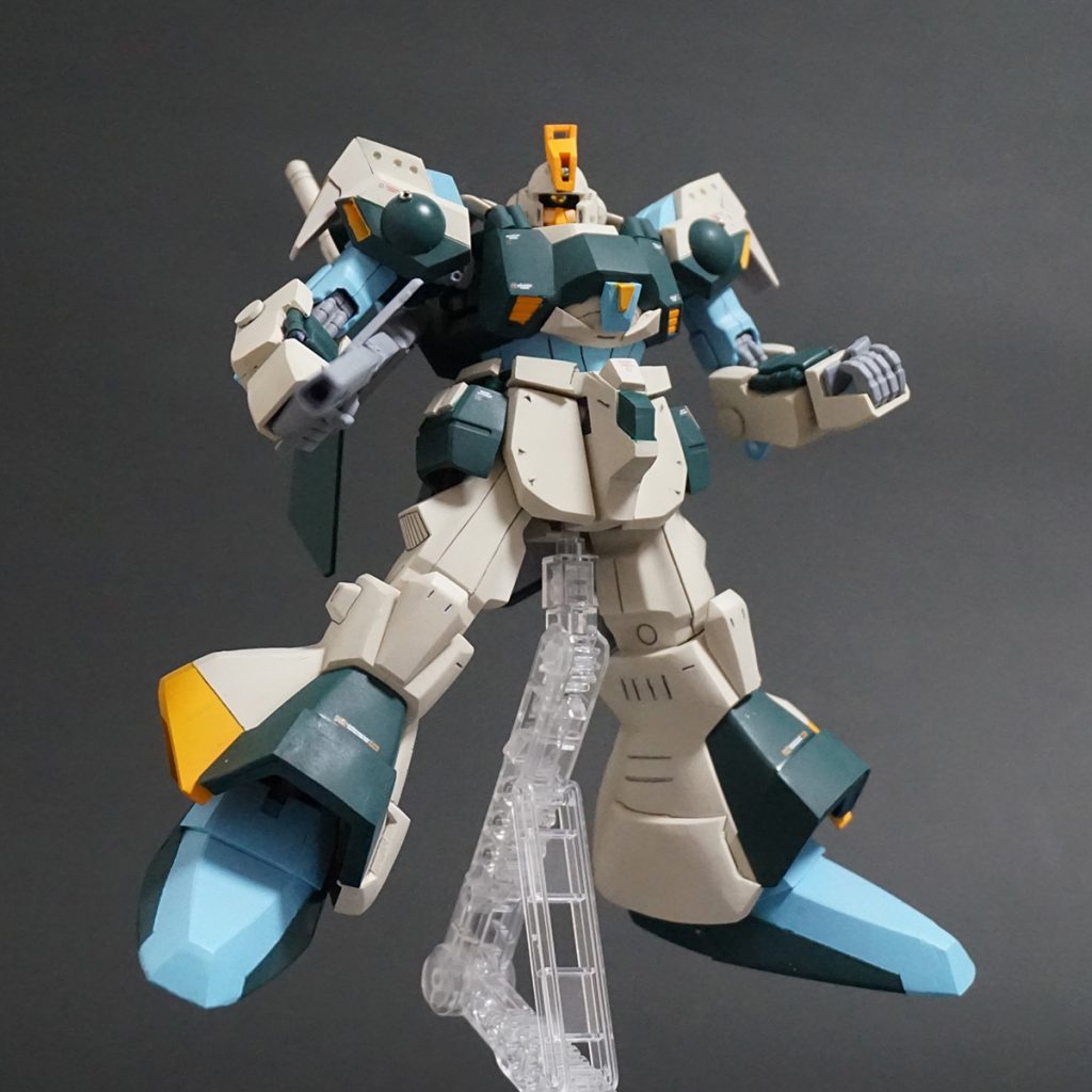 以下ポーズを決めて