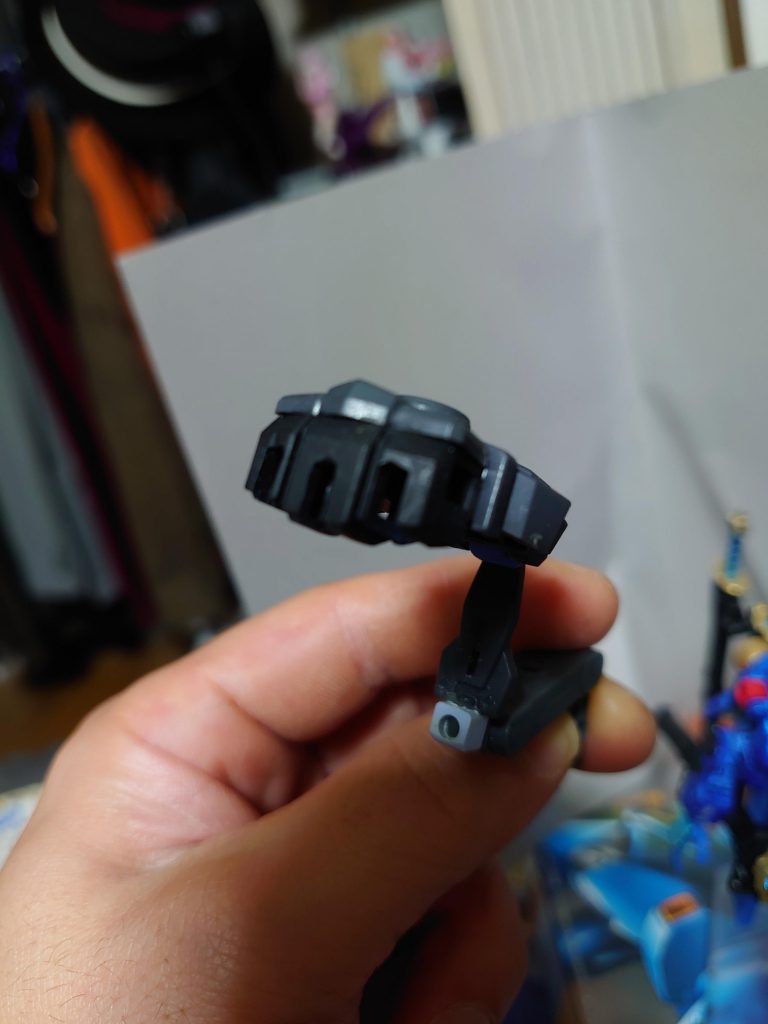 刀三本持てるように溝を作る
アームも追加