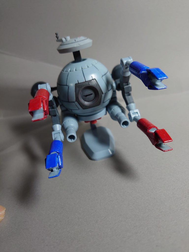 アームユニットから「10万ボルト」の放電攻撃が可能