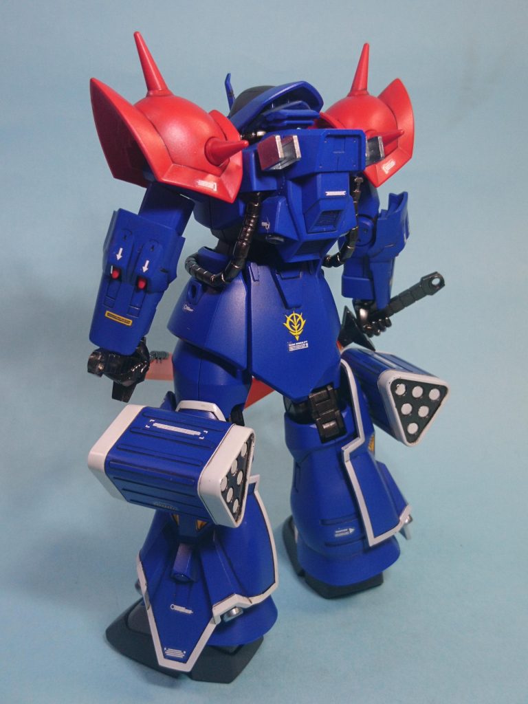 お尻のジオン軍マークは位置が悪かったかなぁ…