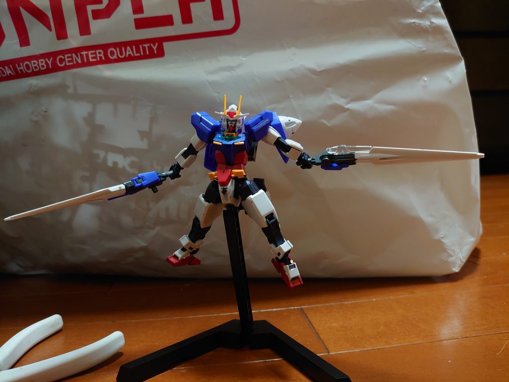 武装は、GMソード2 ×2です