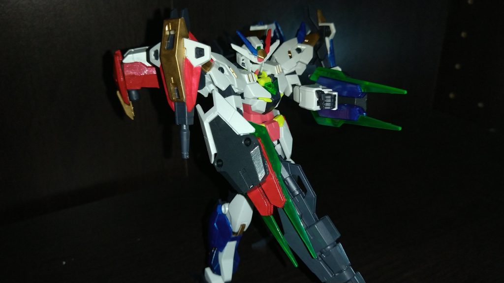 追加パーツの盾とソードビットです

ソードビットはそのまま近接戦闘のブレードにするもよし、切り離して支援に使うも良しといった感じです