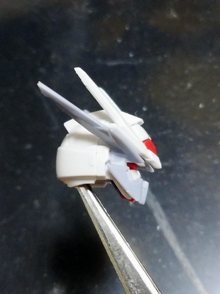 マグナムのパーツを無理やり接着です(;^ω^)