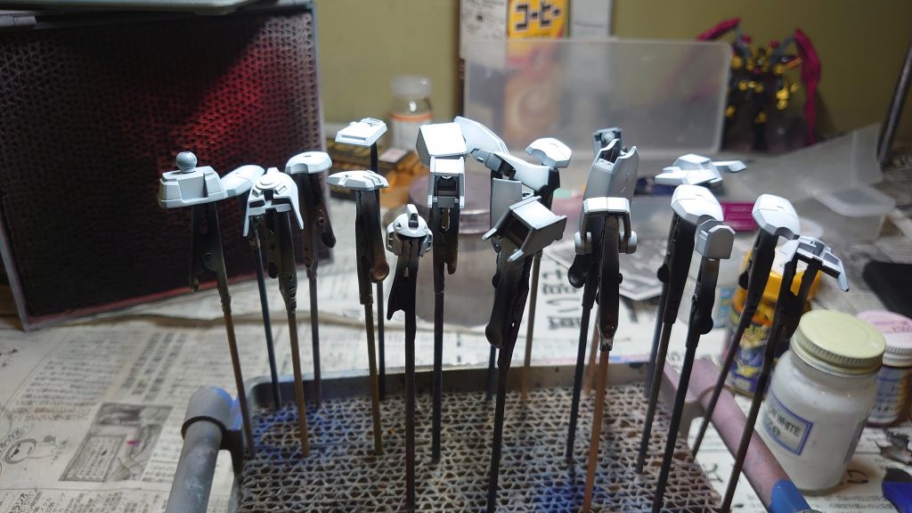 下地→黒サフ
白→フィニッシャーズ ファンデーションホワイト