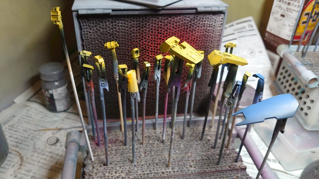 黄→フィニッシャーズミディアムイエロー＋レッド少量