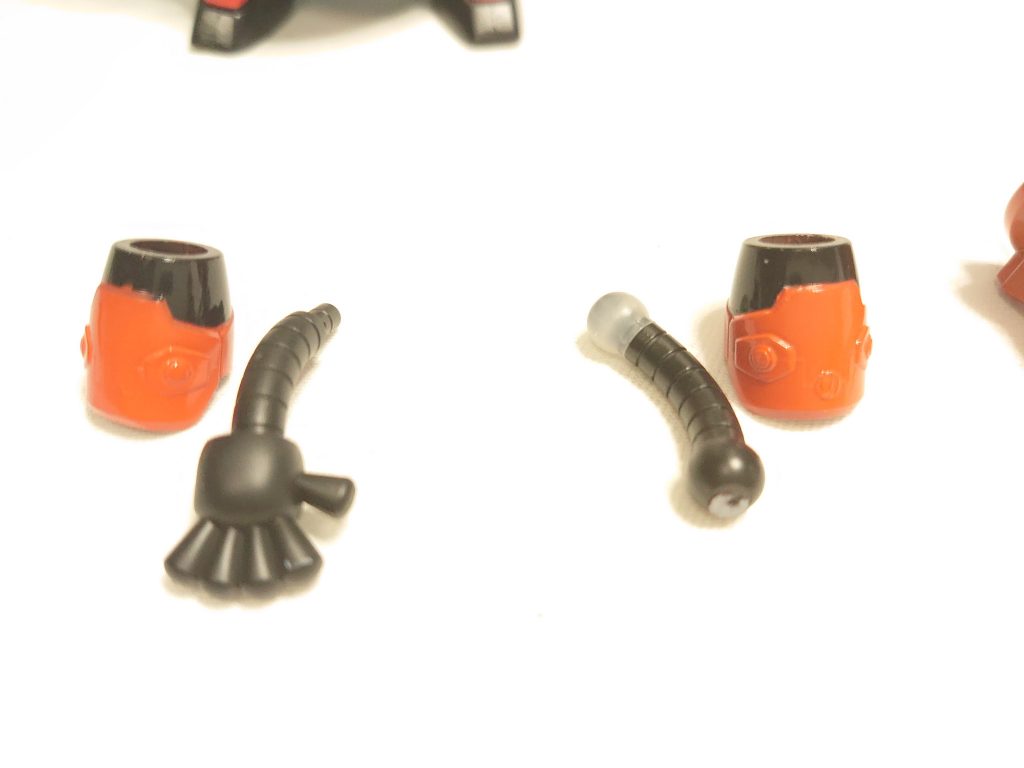 腕カバーはモモタから流用です