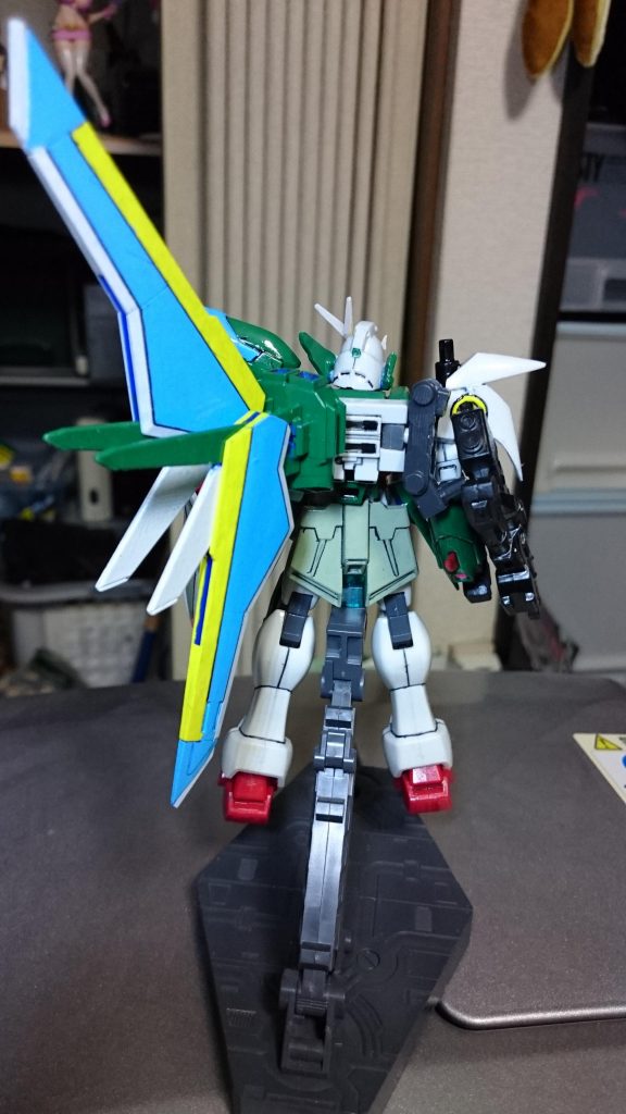 バックパックの羽根はビルドブースターのパーツを使用