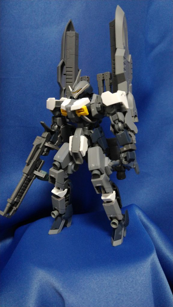 EB-XX グレイズゼルトナー–2枚目/制作者：(ユンケル鹿島)山城茶々