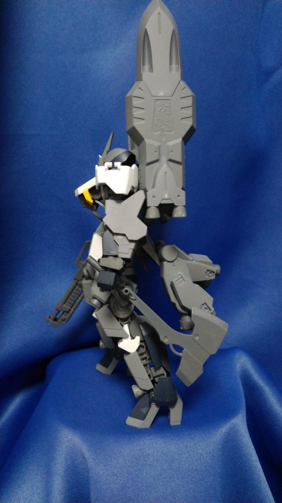 EB-XX グレイズゼルトナー–3枚目/制作者：(ユンケル鹿島)山城茶々