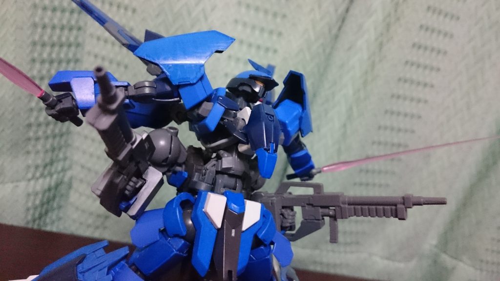 抜刀
頭部も手を加えようと思いましたが元がイケメン過ぎて結局そのままに