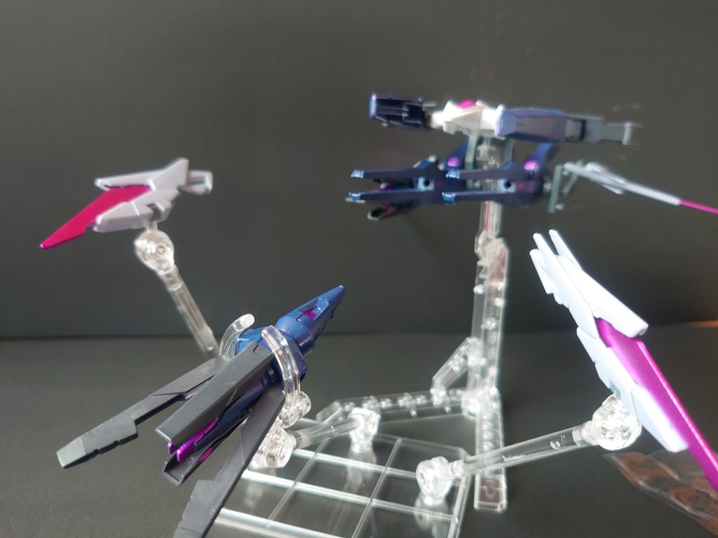 ラハブはキャノン、ファンネルなどでレヴィ時ではカバー仕切れない範囲を担当します。