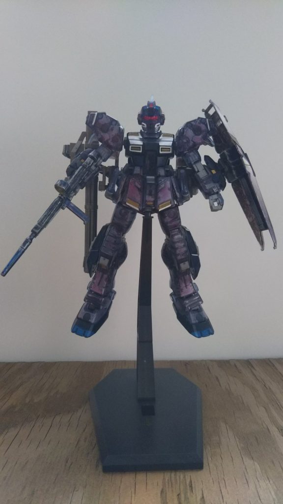 その後シルバーをクリアカラー吹いた上にラップでポンポン、裏のダボがありすぎて奥まで届かないので綿棒にシルバーをつけてポンポン、ランダムに成るように。