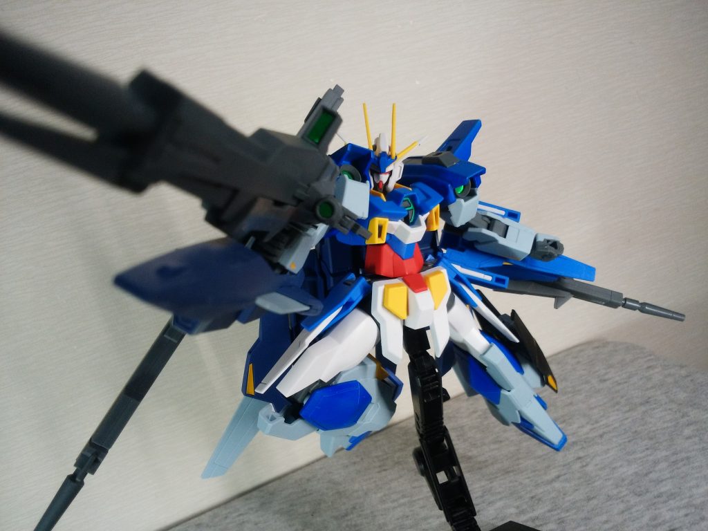 ライトニングの狙撃能力がそのままウェアになっている｡又ライトニングバックウエポンを付けることでより強化される。
その時頭部のアンテナが変化する｡