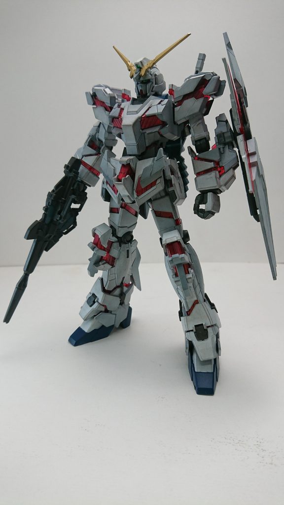 キット事態には全く手を入れず、ランナー塗装&部分塗装の素組仕様ですが、
元の出来が良いのでパッと見カッコいいです。
いつか同じものを横着せずキチンと作りたいと思いました。