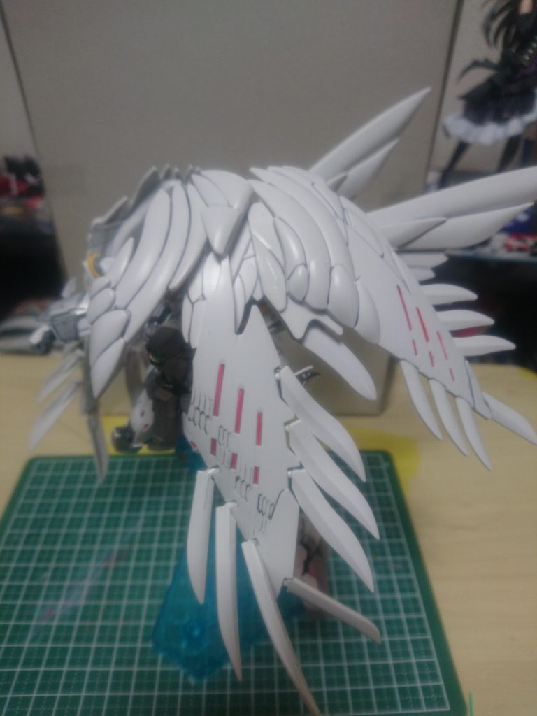 SDウィングゼロの翼で大型化。
展開したときのボリュームが増しました。