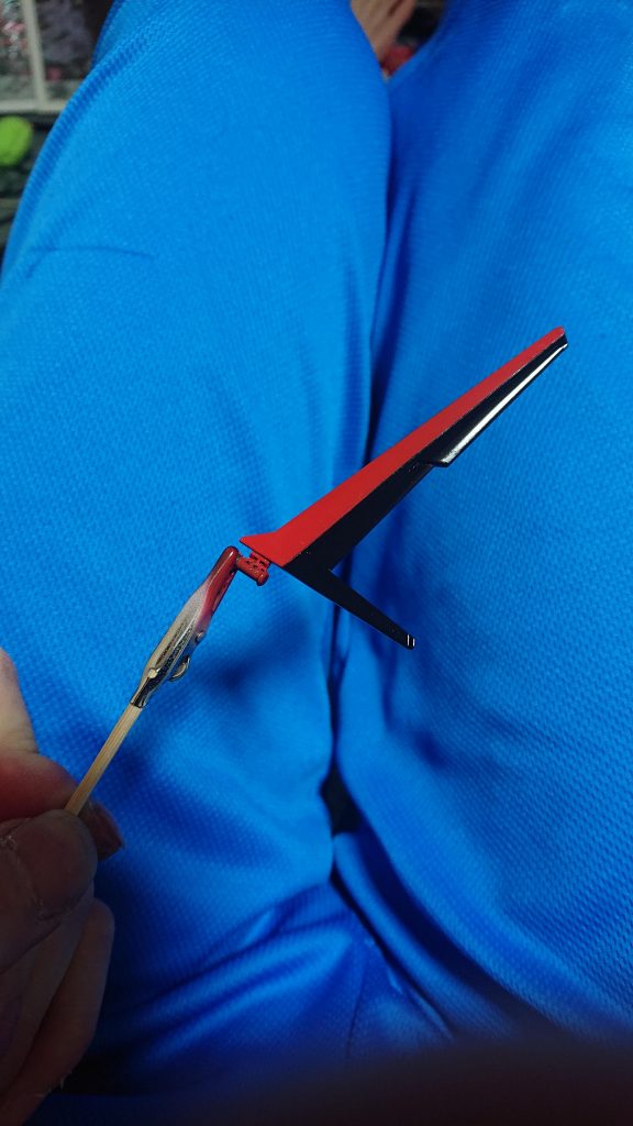 今度はマスキングテープでしっかりマスキングしたおかげでパッと見綺麗になりました(笑)