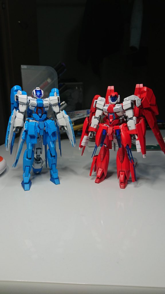 ラティオスとの人型でのツーショット。ラティオスの方が少し背が高いです。ラティアスがCファンネルと大型ファンネルなら、ラティオスは胞子ビットを使うと言った感じです。