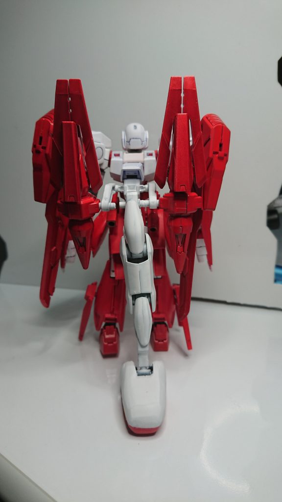 後ろからの姿。ラティオスもほぼ同じようになってます