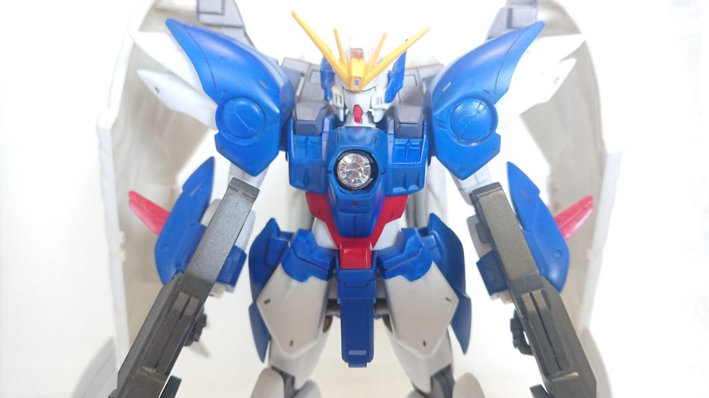 上半身アップ。

胸部センサーは宝石風アイテム、
耳はTV版の流用だったりします