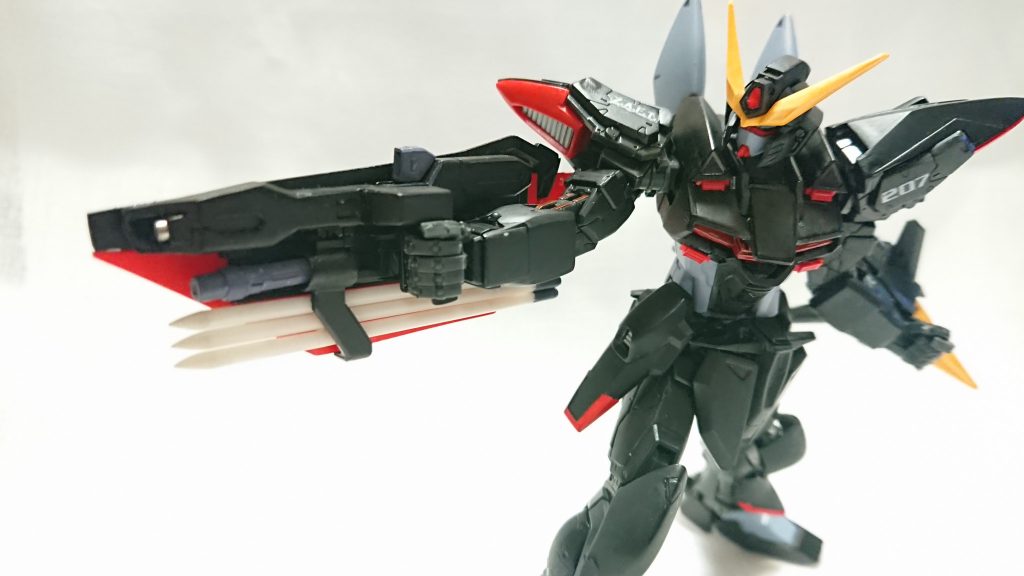 トリケロスはシールドからスクラッチしました。また、肩などに筋入りプラ板を貼ってます