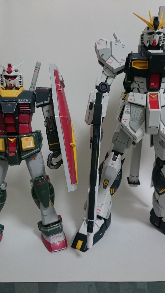 次はV2作って並べたいです。。感覚的にνガンダムの半分ぐらいかな〜