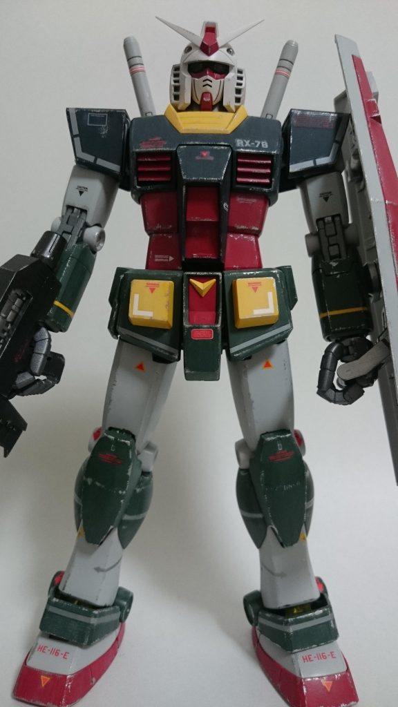 イヤー、良い色ですね、本当に。
でもサーベルを頭と同じ色にするはずが、、、