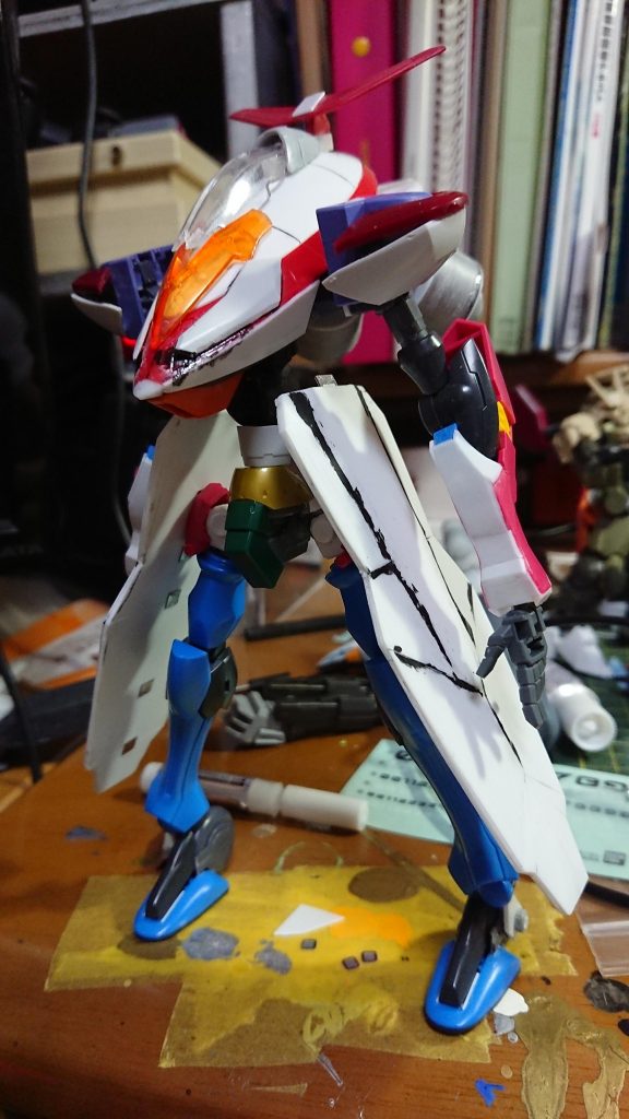 肩アーマーとボードが付いてほぼ完成形です。
ボードは、メカニックコレクションのターミナスのボードをモデルにして、プラ板で作りました。