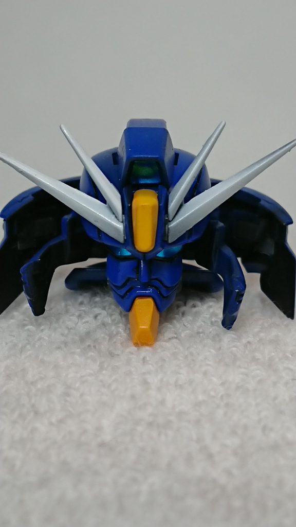 フェイスオープンギミックの頭部も制作。