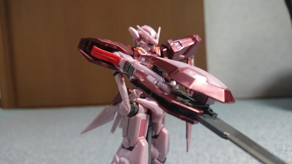 グロスインジェクション加工でクリアパーツ多数採用、軟質素材も使ってホイルシール付きで1000円とかすごいですね