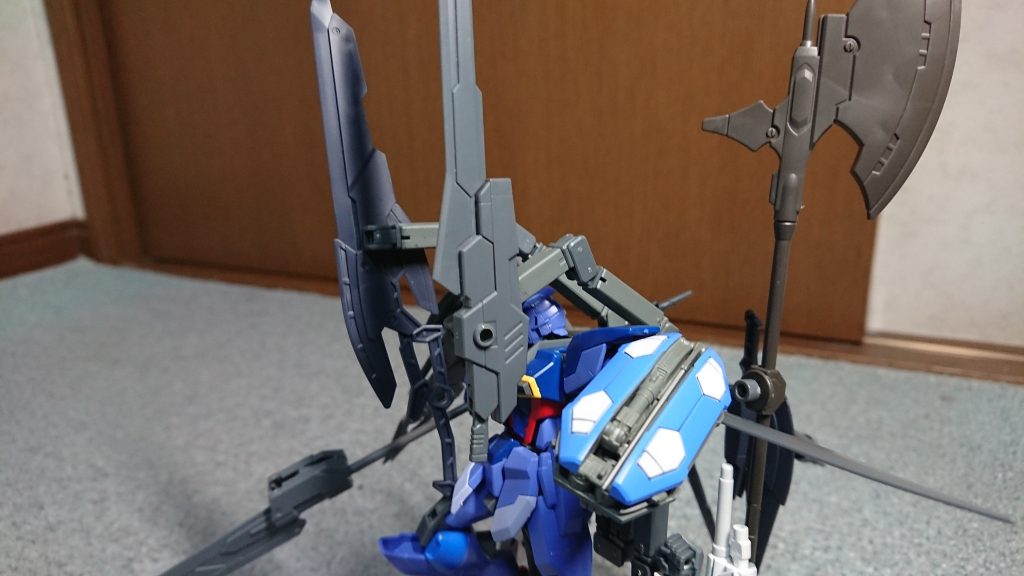 ウエポンラックユニットは可動式