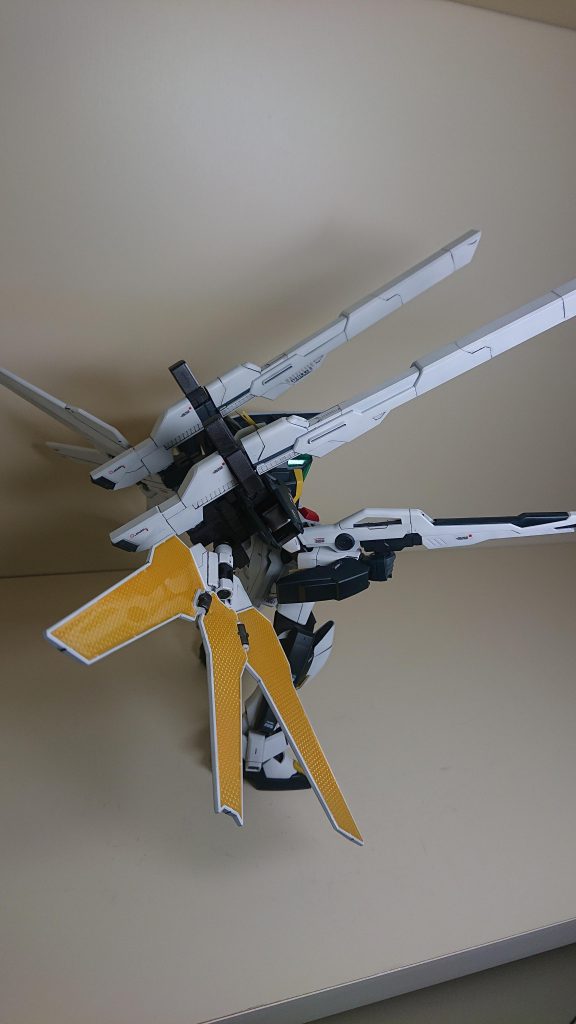 ただ 背中が重くて、ポージングはほんと大変…
いっそ固定してしまった方が、いいのかもと思ってます。