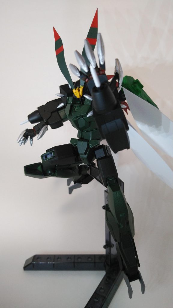 でかい手は映えますねぇ。ルプスレクスの手首は無限に欲しいよね・・・肩のトゲでかくしすぎたせいで羽根と干渉しがちです。