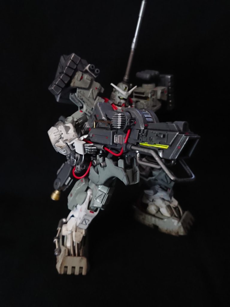 チャージ後の威力は艦砲を上回り、MSの火器としては当時トップクラスの威力を誇る。