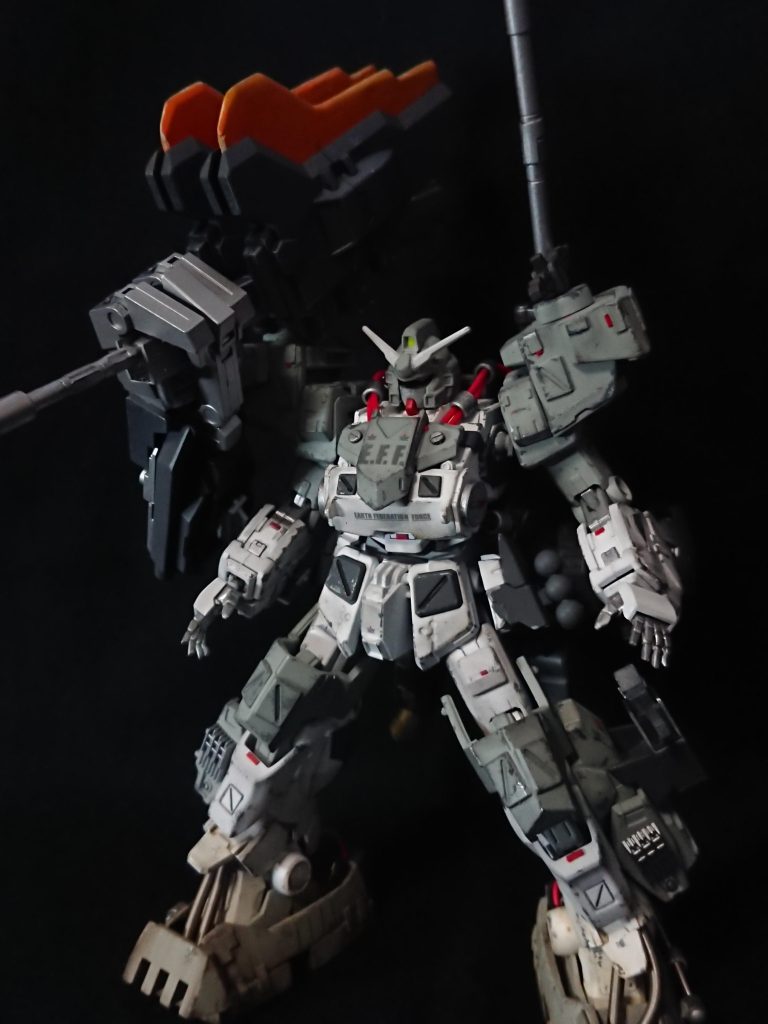 第3種兵装  格闘戦重撃形態
専用のリバーシブルウェポンを中心とした格闘戦を得意とする。