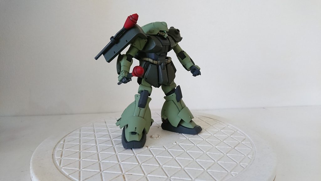 シールドにはパンツァーファウストを装着