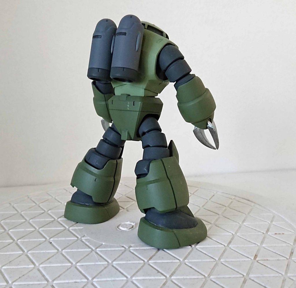 ズゴックは初心者でもかっこよく作れる良キットです。