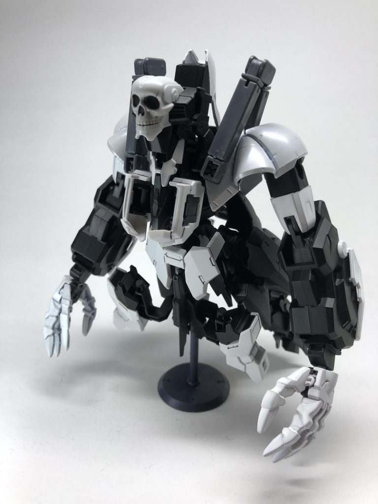 スピリットガンダム/ホーンテッドアーマー–3枚目/制作者:省略