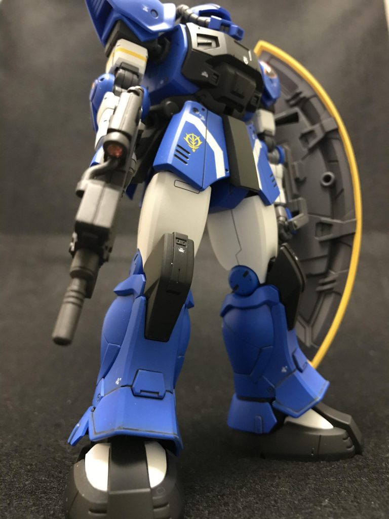 キットに手を加えたのはゲルググ のシールド、各部ラインマーキング、部隊マーク(デカール)、Hアイズでディテールアップあとは基本工作や塗装のみです。