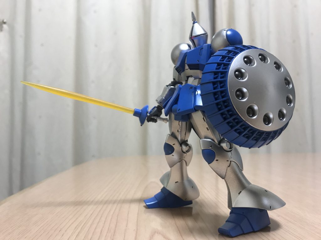 ガンダムマーカーエアブラシ塗装、スミ入れのみ(白化前)。