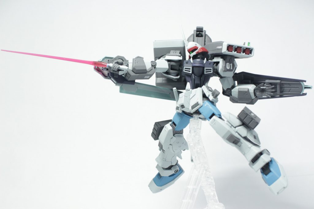 こちらもゲームでは使えませんがペイルライダー足に装備しているビームサーベルです。
前述の通りGNソードを畳んだまま懸架できるので「撃ち落とせなーーい」が可能です（重要）