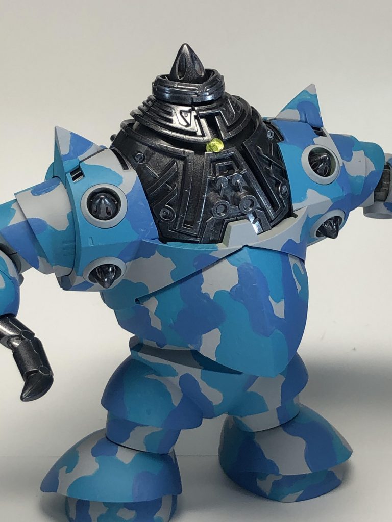 中身はガンメタに光沢トップコート。