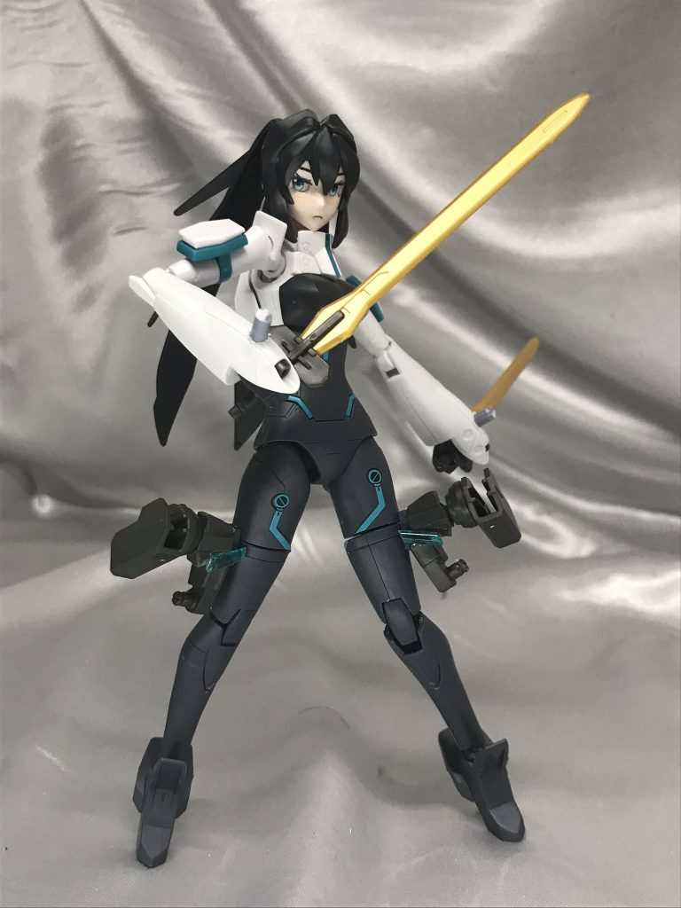 似合いそうなのでバエルソードを。
表情の出来は随一ではないでしょうか、番組から飛び出したような再現度です。